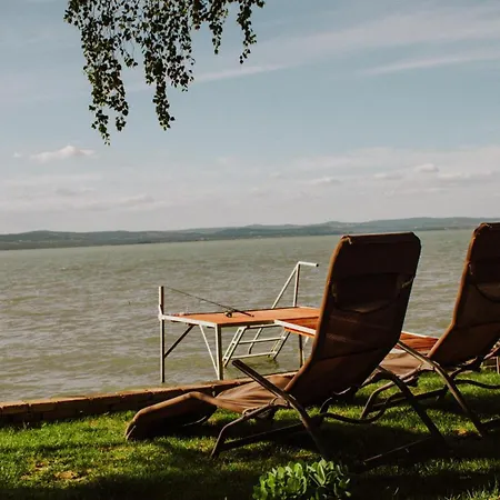 Topartihaz Балатонсарсо