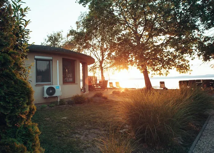 Tópartiház * Balatonszarszo