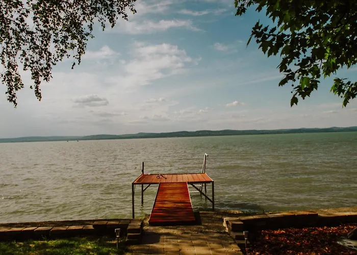 Tópartiház Сasa de vacaciones *